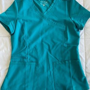 Women’s 3 pocket Scrubology Top